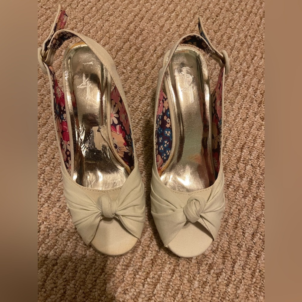 Forever 21 Wedge Shoes